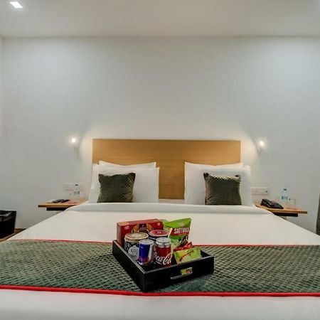 Hotel Town Plaza Púna Kültér fotó